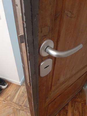 Manutentore riparatore b n b, hotel, negozi, case