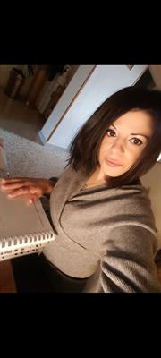 Psicologa con formazione in riabilitazione neuropsicologica.