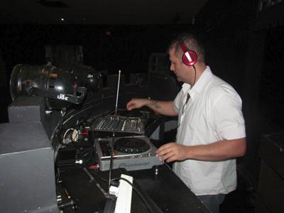 Dj per feste di 18 anni con strumentazione propia napoli