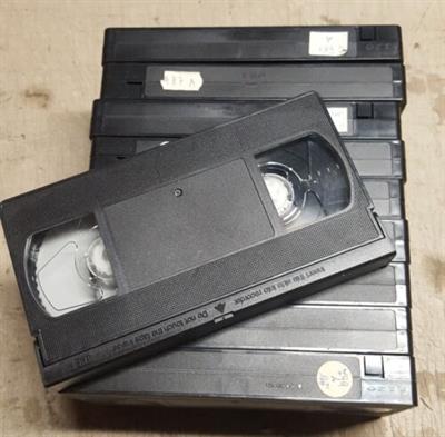 Riverso VHS Mini DV SUPER8 8MM Ecc in DVD Usb